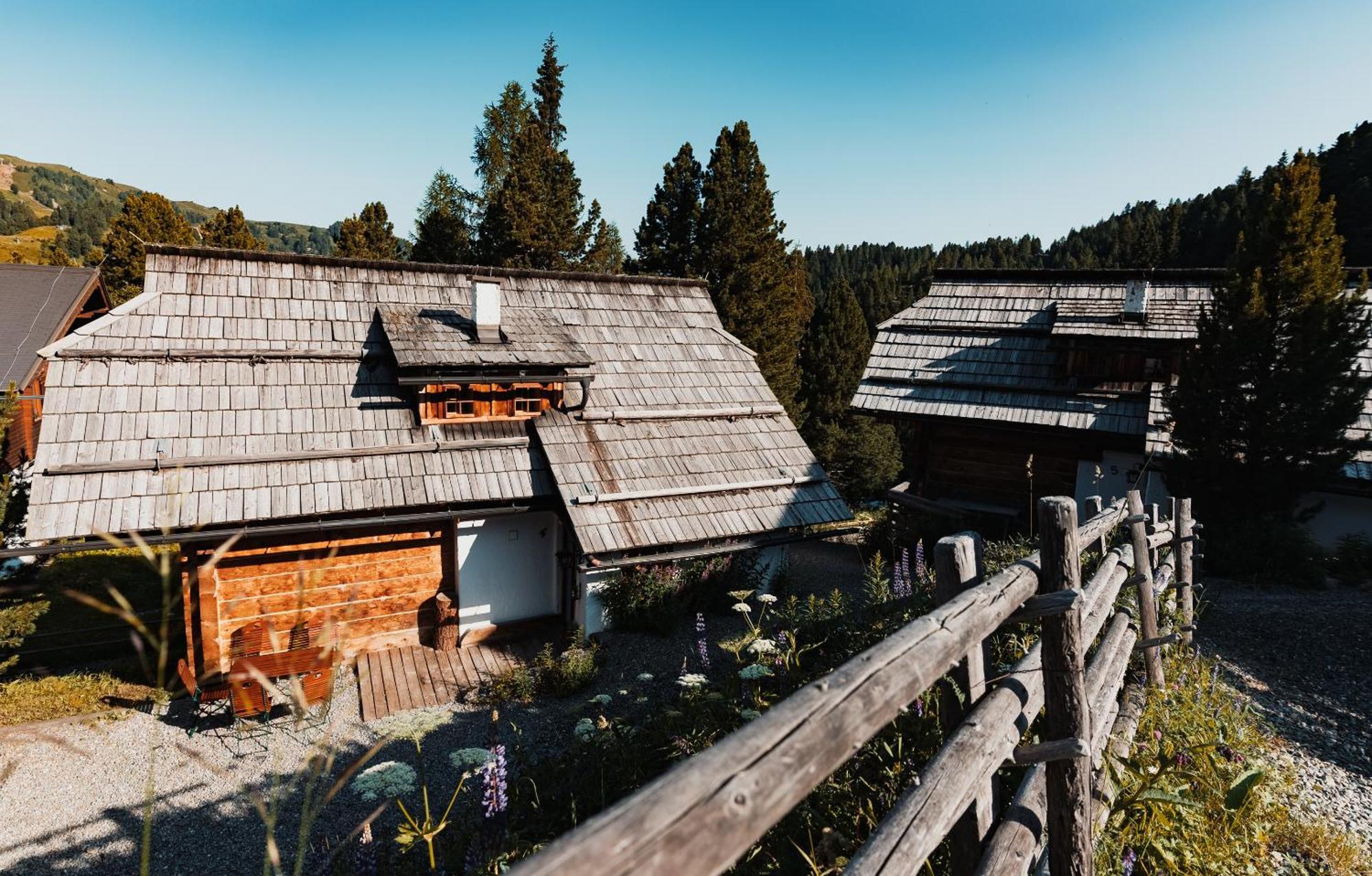 Mei Zeit Huettendorf Turracher Hohe Dış mekan fotoğraf